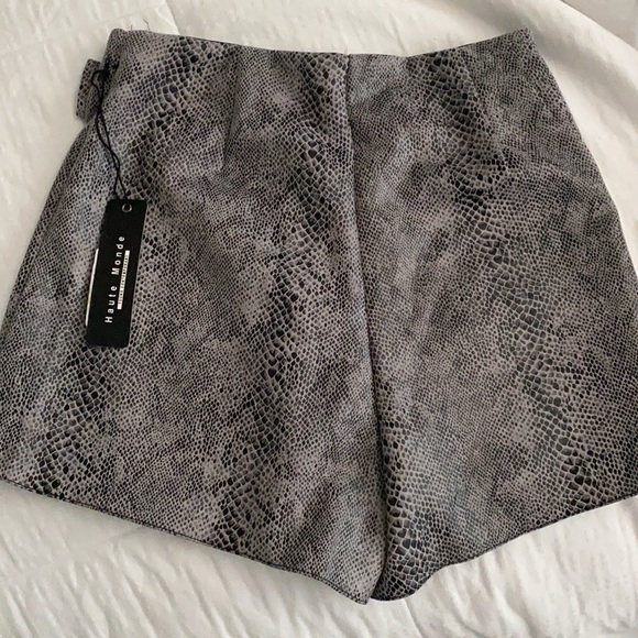 Skort - Picture 2 of 2